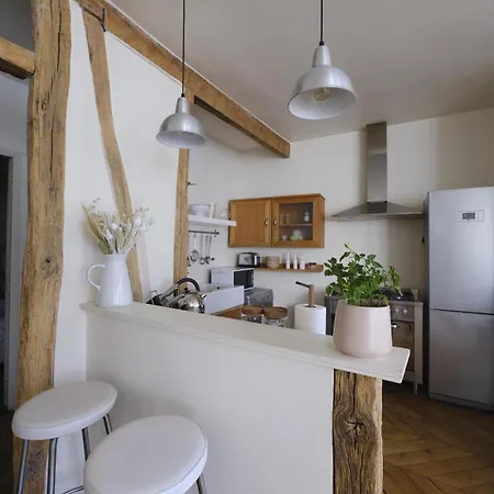 Beautiful & Spacious In The Heart Of Montmartre ! Apartment Paris
