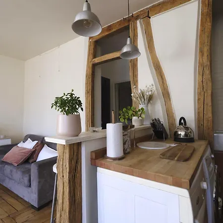 Beautiful & Spacious In The Heart Of Montmartre ! Paris